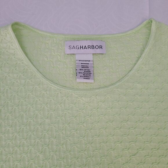 SagHarbor women's size M top Light Green color SS scoopneck textured materialEUC - Picture 2 of 3